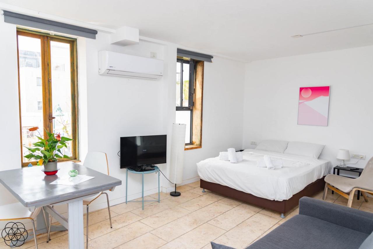 Beach Apartments North Jaffa - By Bookiz 텔아비브 외부 사진